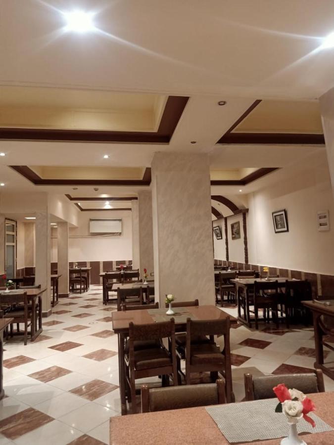 Eiffel Hotel Hurghada Buitenkant foto