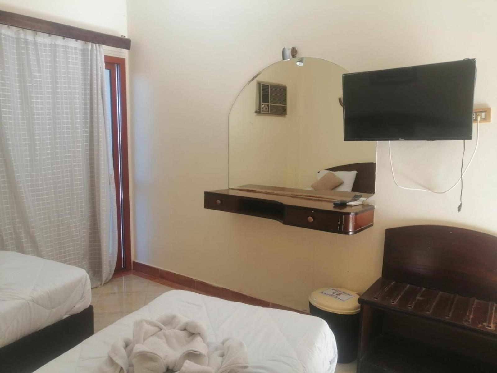 Eiffel Hotel Hurghada Buitenkant foto