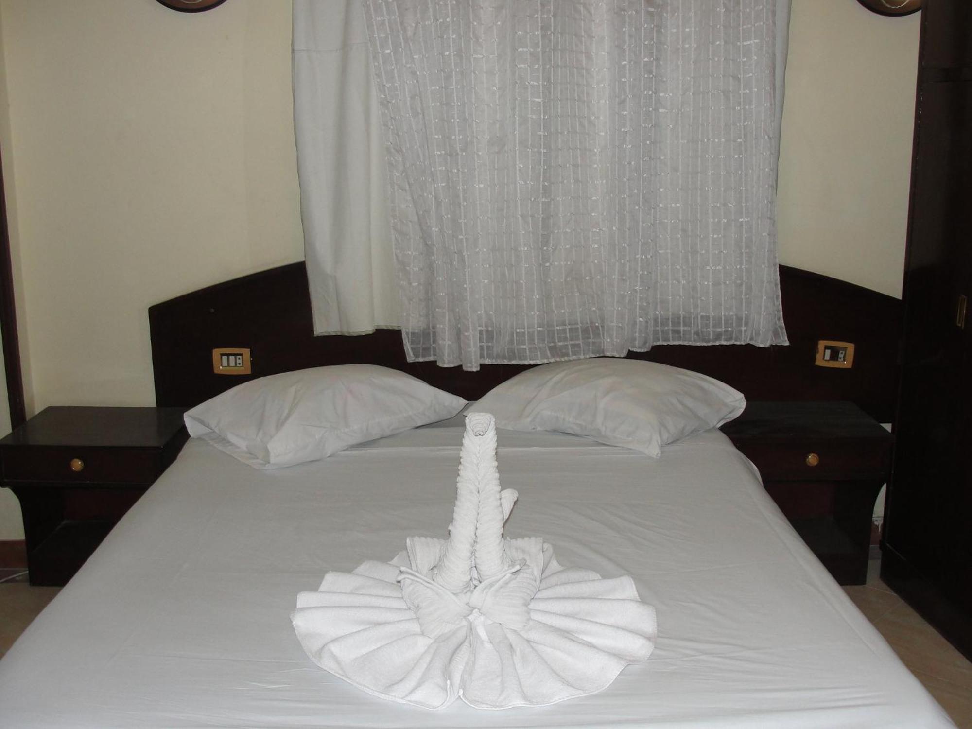 Eiffel Hotel Hurghada Buitenkant foto